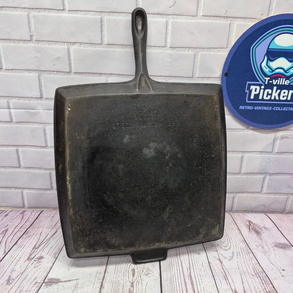 Unbranded vintage cast